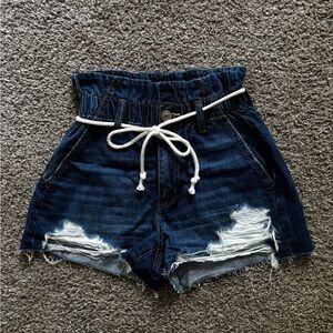 NWOT AE Mom Short